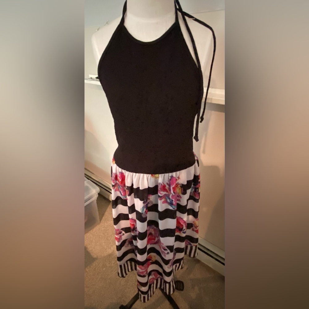 Xhilaration Black Fitted Tie Tank Top dress